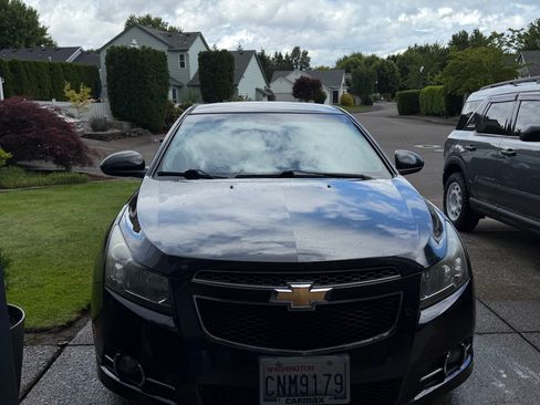 Used 2013 Chevrolet Cruze LT w/ RS Package FWD image 2