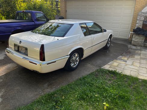Used 1997 Cadillac Eldorado w/ Leather/Lumbar Pkg FWD image 5