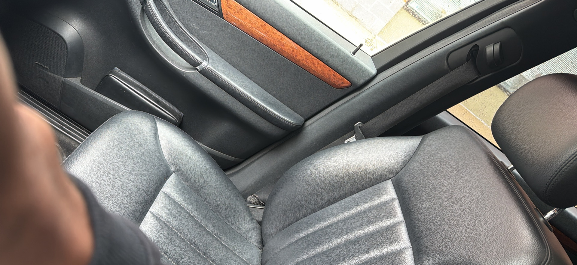 Used 2008 Mercedes-Benz R 350 4MATIC image 6