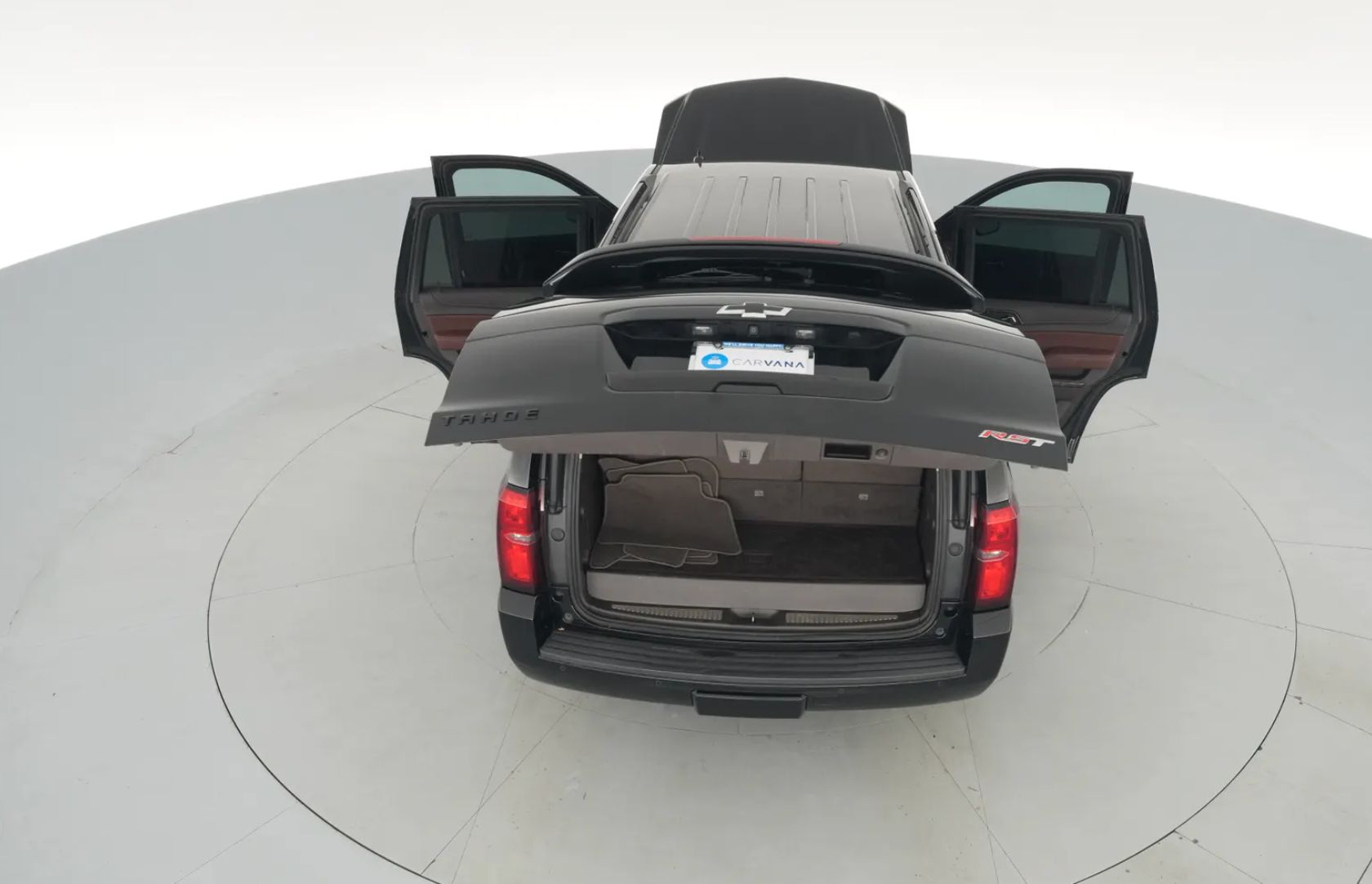 Used 2019 Chevrolet Tahoe Premier w/ RST 6.2L Performance Edition RWD image 4