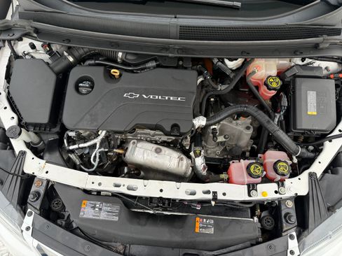 Used 2017 Chevrolet Volt LT w/ Comfort Package image 14