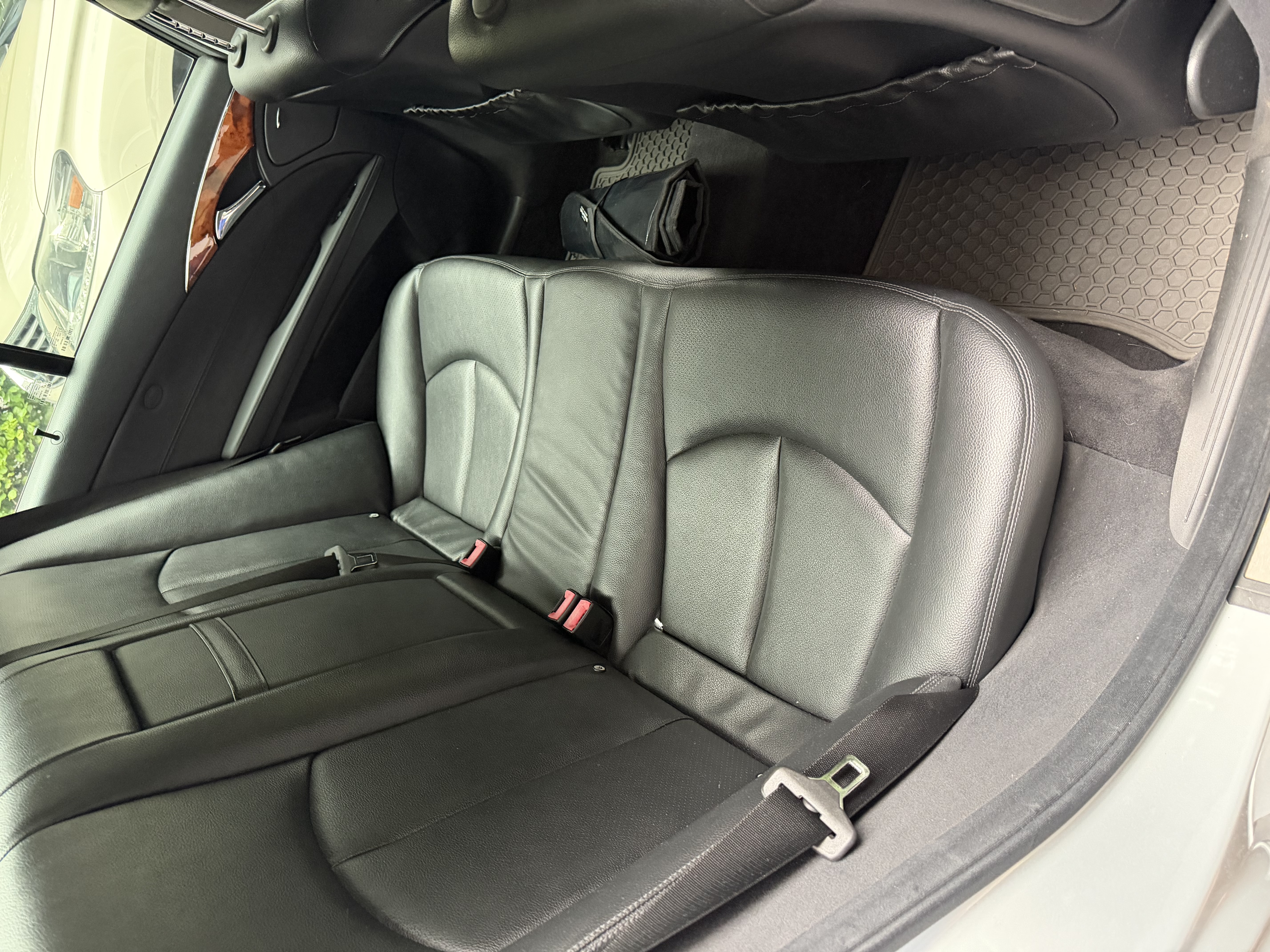 Used 2006 Mercedes-Benz E 320 CDI Sedan image 12
