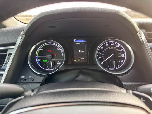 Used 2018 Toyota Camry SE w/ Protection Package (Q2) image 10