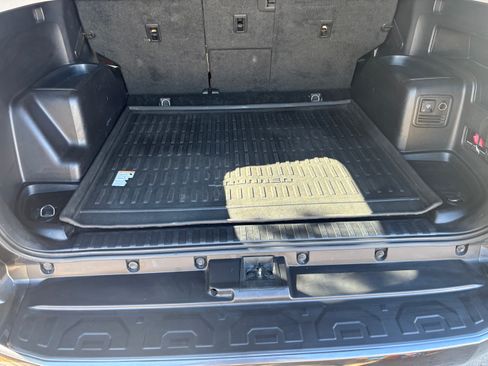 Used 2017 Toyota 4Runner SR5 image 12