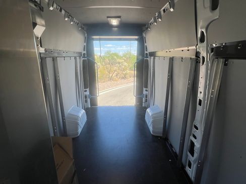 Used 2024 RAM ProMaster 3500 w/ Delivery Van Package FWD image 14