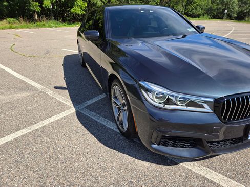 Used 2019 BMW 750i xDrive AWD/4WD image 8