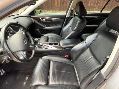 Used 2015 INFINITI Q50 Sport w/ Deluxe Touring Package image 6