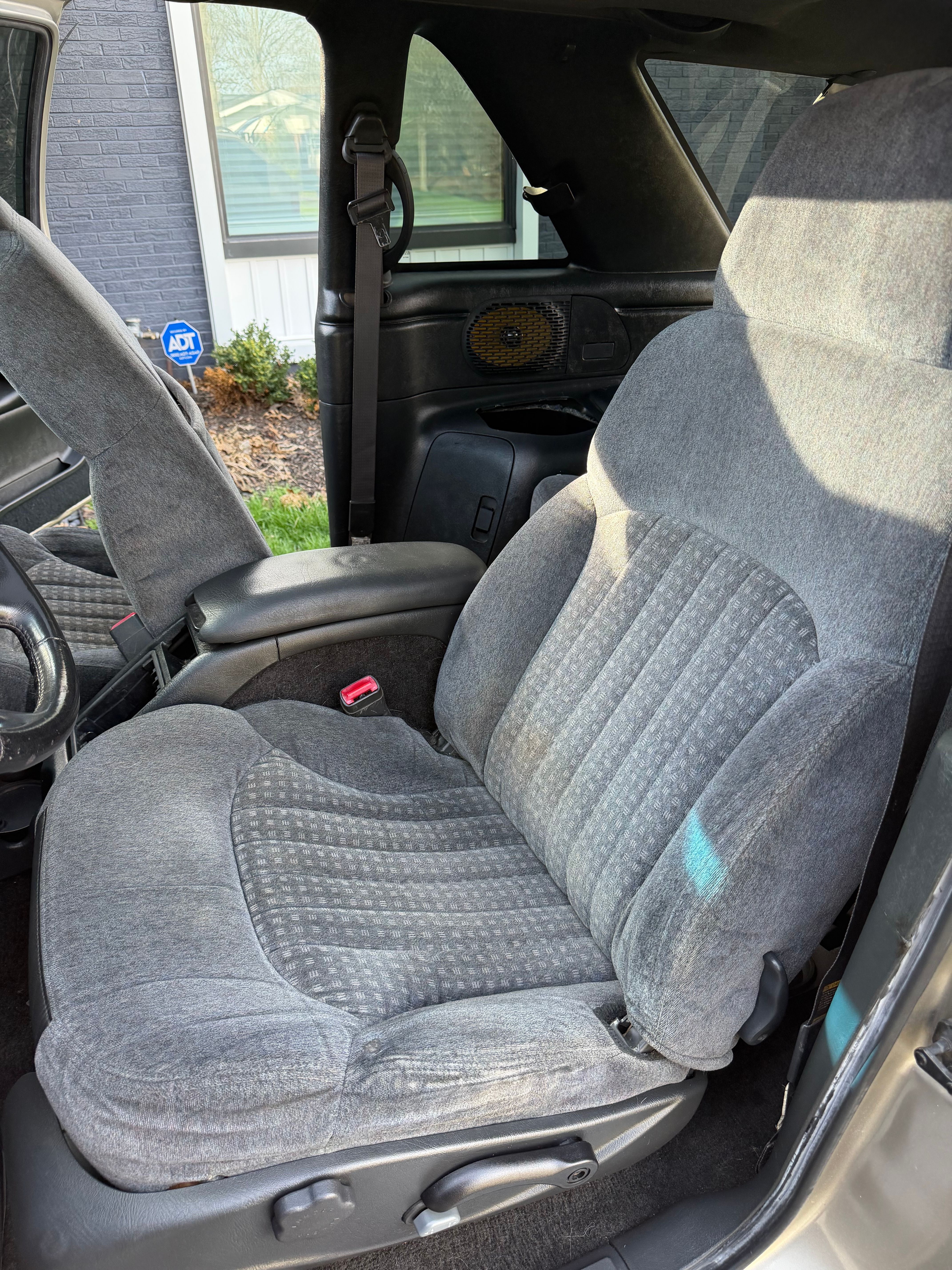 Used 2000 Chevrolet Blazer LS w/ LS Preferred Equipment Group AWD/4WD image 14