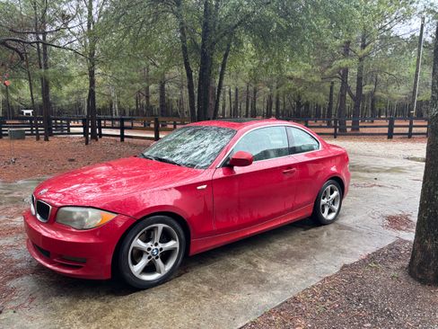 Used 2010 BMW 128i Coupe image 1