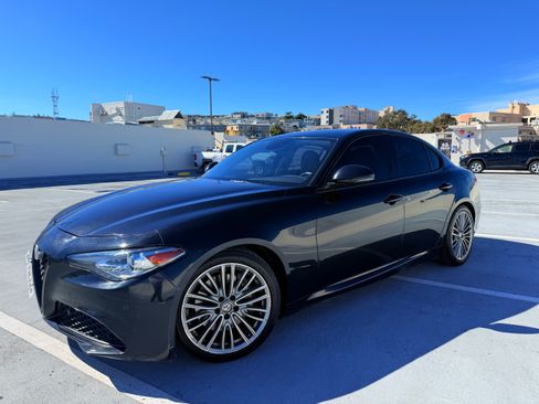 Used 2018 Alfa Romeo Giulia Ti w/ Quick Order Package 22Z Lusso image 12