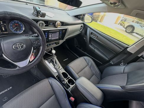 Used 2017 Toyota Corolla SE w/ Carpet Mat Package (TMS) image 6