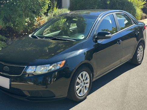 Used 2010 Kia Forte EX image 1