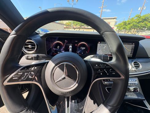 Used 2022 Mercedes-Benz E 350 Sedan image 9