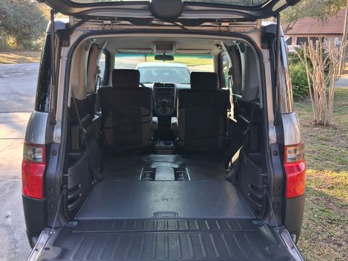 Used 2005 Honda Element EX image 11