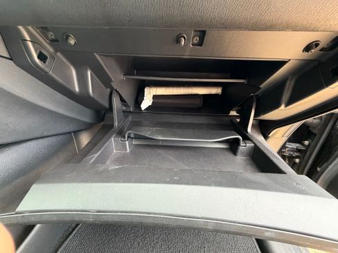 Used 2017 Nissan Pathfinder S FWD image 25