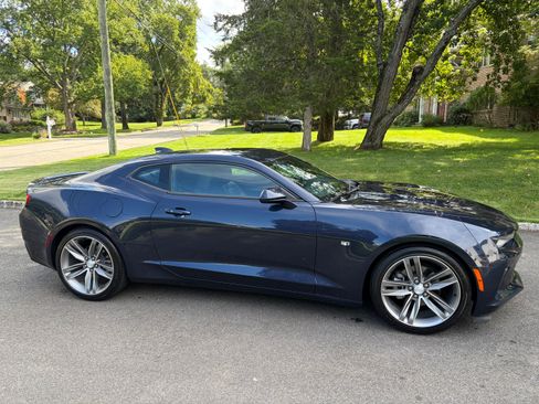 Used 2016 Chevrolet Camaro LT RWD image 8