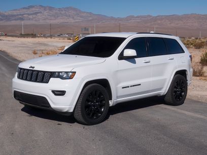 Used 2019 Jeep Grand Cherokee Altitude