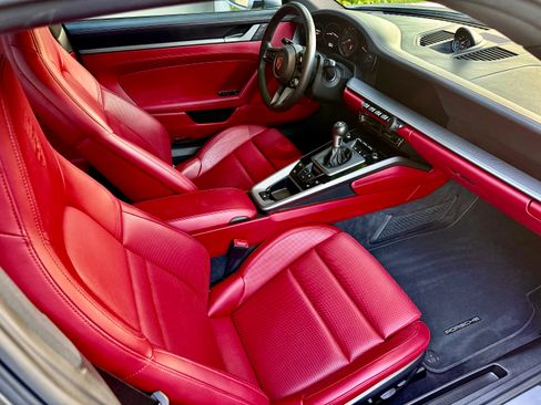Used 2022 Porsche 911 Carrera S RWD image 19