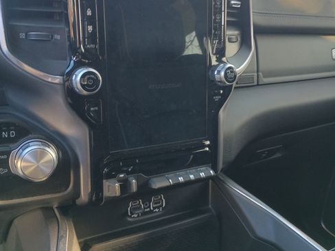 Used 2023 RAM 2500 Laramie w/ Night Edition image 11