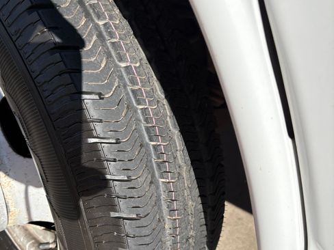 Used 2014 Chevrolet Express 3500 Extended image 8