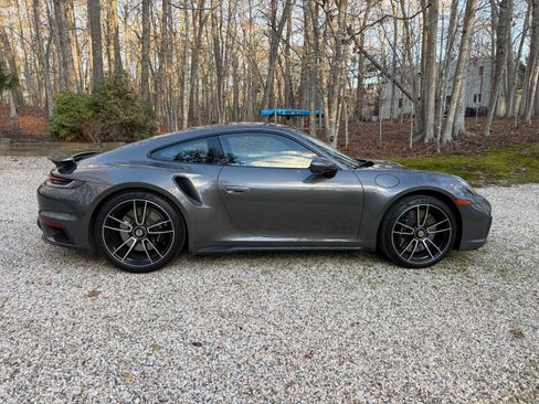 Used 2022 Porsche 911 Turbo image 2