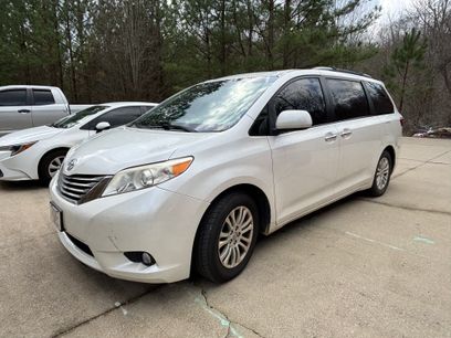 Used 2015 Toyota Sienna XLE