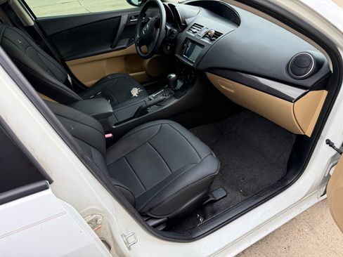 Used 2011 MAZDA MAZDA3 i Touring image 16