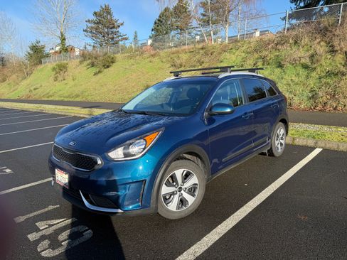 Used 2018 Kia Niro LX image 13