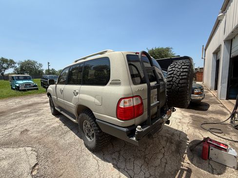 Used 2002 Lexus LX 470 4WD image 9