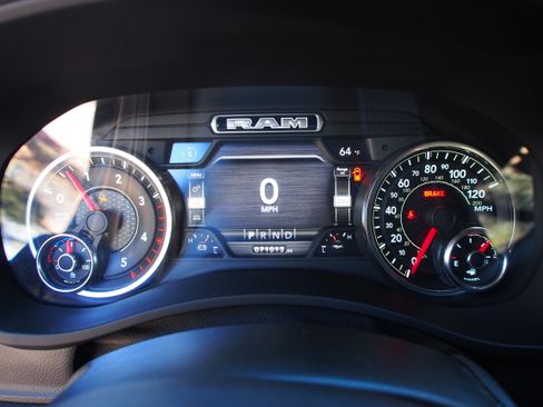 Used 2019 RAM 3500 Laramie image 8