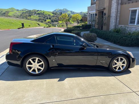 Used 2006 Cadillac XLR image 10