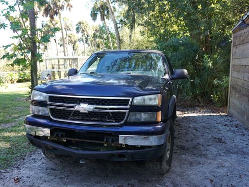Used 2006 Chevrolet Silverado 1500 LT w/ Onstar Plus Package image 5