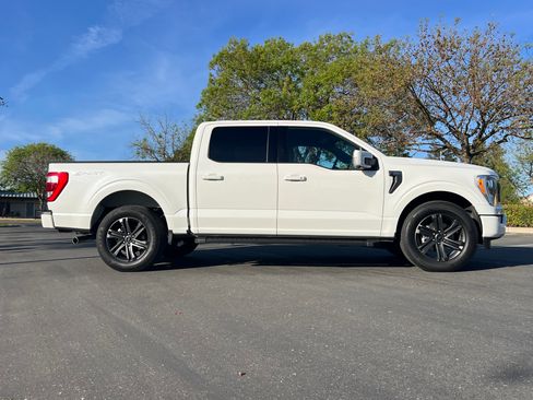 Used 2022 Ford F150 Lariat w/ Max Trailer Tow Package image 4