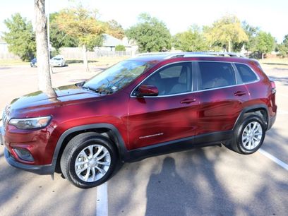 Used 2019 Jeep Cherokee Latitude w/ Popular Appearance Group