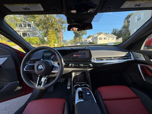 Used 2025 BMW X2 xDrive28i w/ M Sport Package image 10
