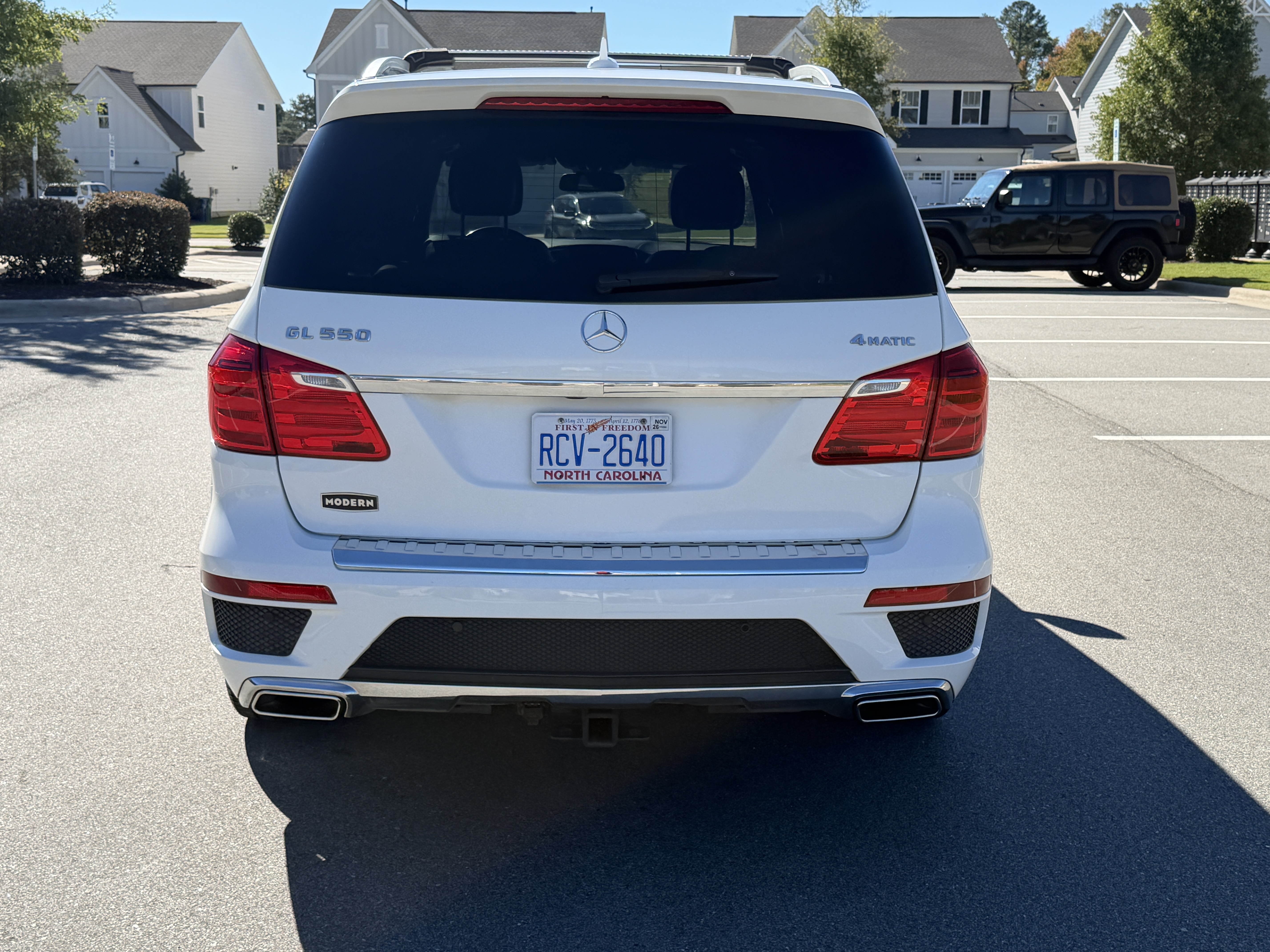 Used 2016 Mercedes-Benz GL 550 4MATIC image 9
