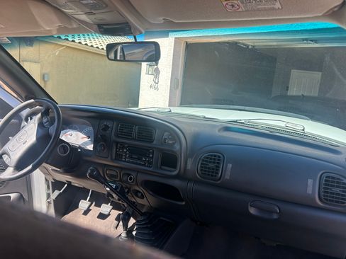 Used 1999 Dodge Ram 2500 Truck 4x4 Quad Cab image 5