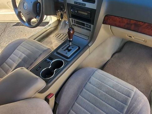 Used 2006 Lincoln LS image 16