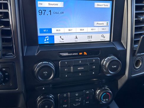 Used 2018 Ford F150 XLT w/ Equipment Group 302A Luxury image 13