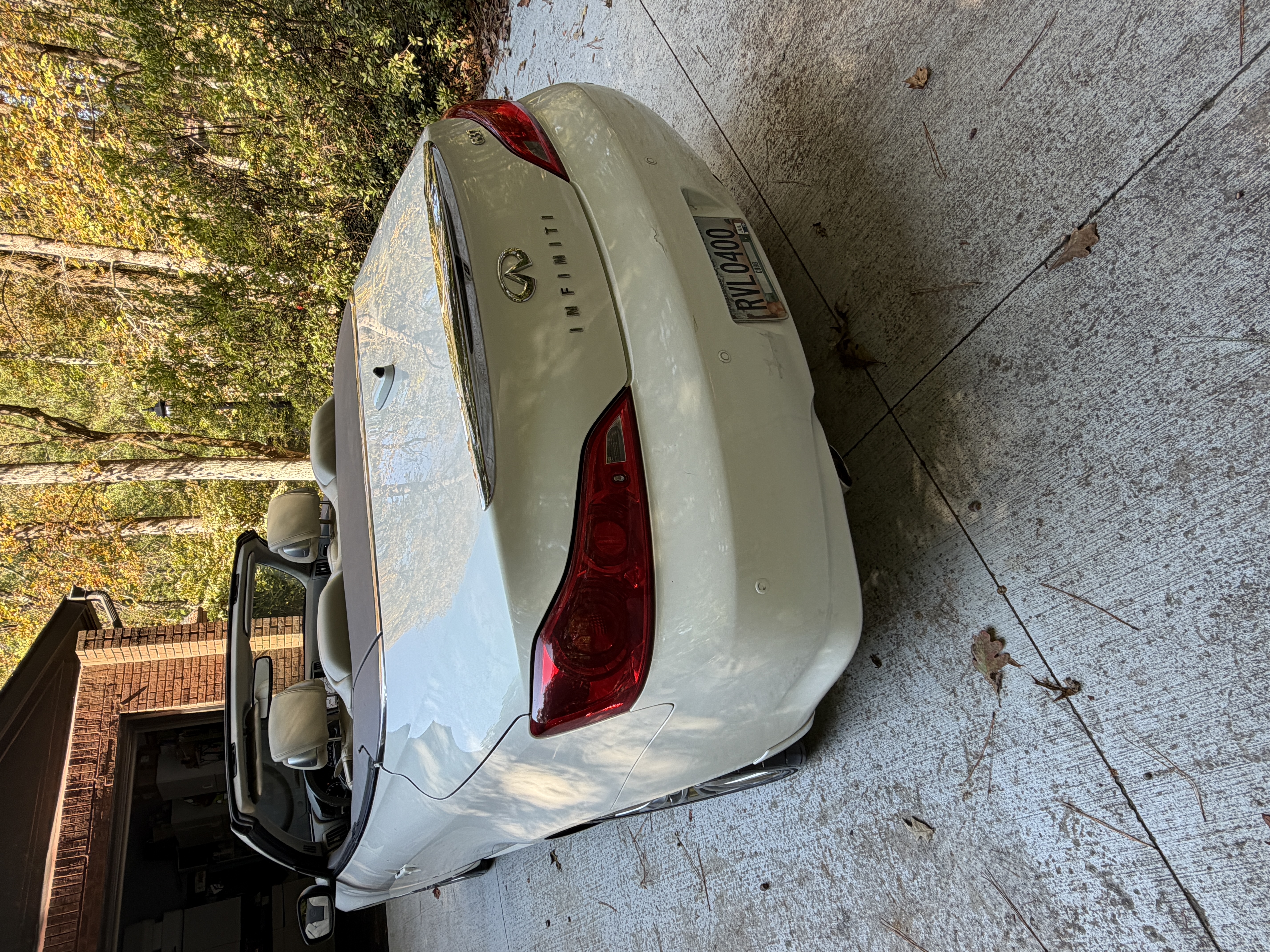 Used 2012 INFINITI G37 Convertible w/ Premium Pkg RWD image 10