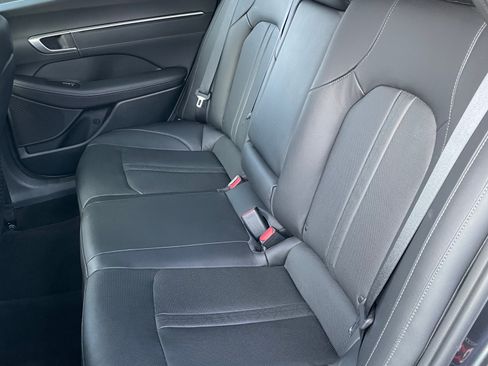 Used 2021 Hyundai Sonata Limited FWD image 11
