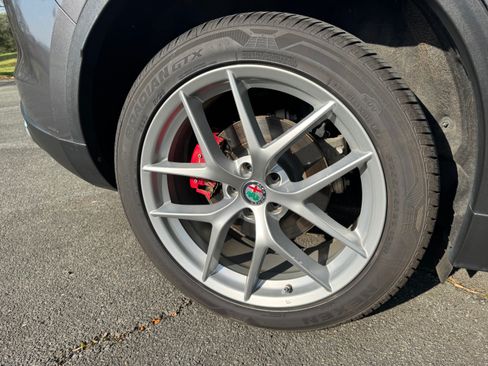 Used 2018 Alfa Romeo Stelvio Ti Sport image 12