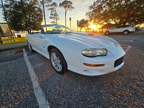 Used 1999 Chevrolet Camaro Z28 w/ SS Performance/Appearance Pkg image 25