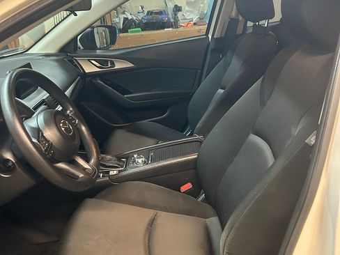 Used 2017 MAZDA MAZDA3 Sport image 6