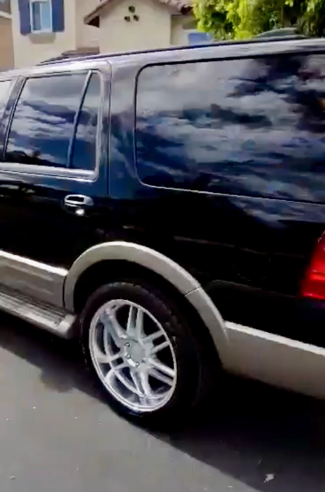 Used 2004 Ford Expedition Eddie Bauer RWD image 17