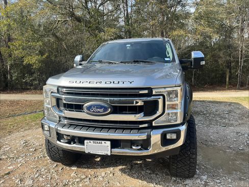 Used 2020 Ford F250 XLT w/ XLT Premium Package image 2