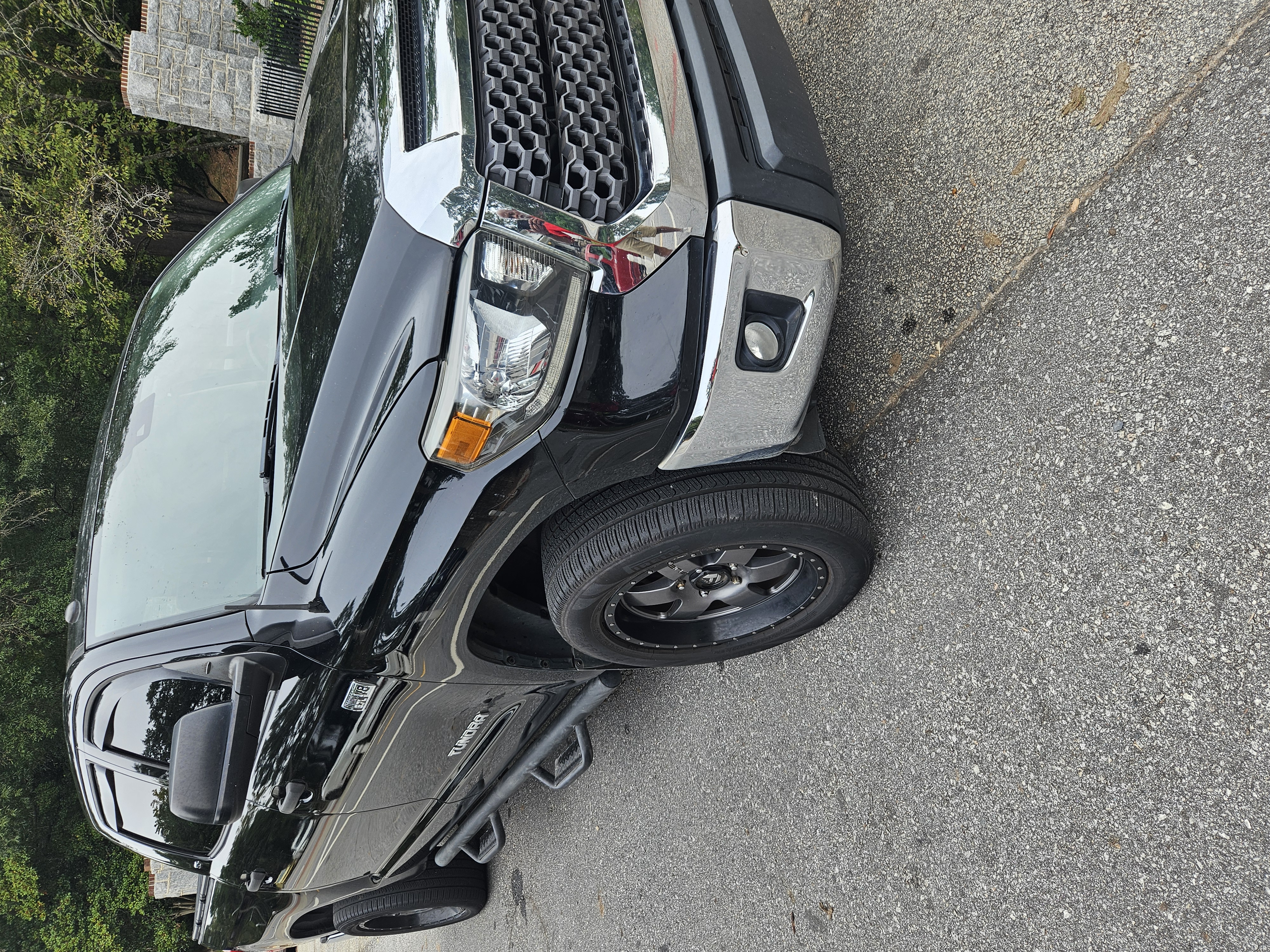 Used 2018 Toyota Tundra SR5 w/ SR5 Upgrade Package AWD/4WD image 13