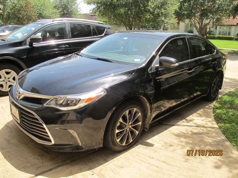 Used 2016 Toyota Avalon XLE FWD image 5