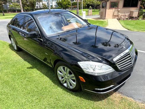 Used 2010 Mercedes-Benz S 400 image 1