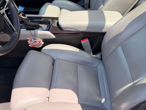 Used 2014 Cadillac XTS Premium FWD image 10